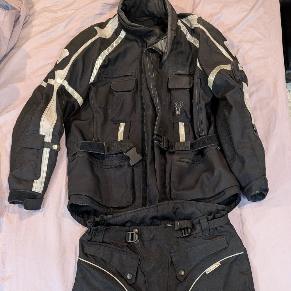 Motorcycle Rain Suit with Reflective Features